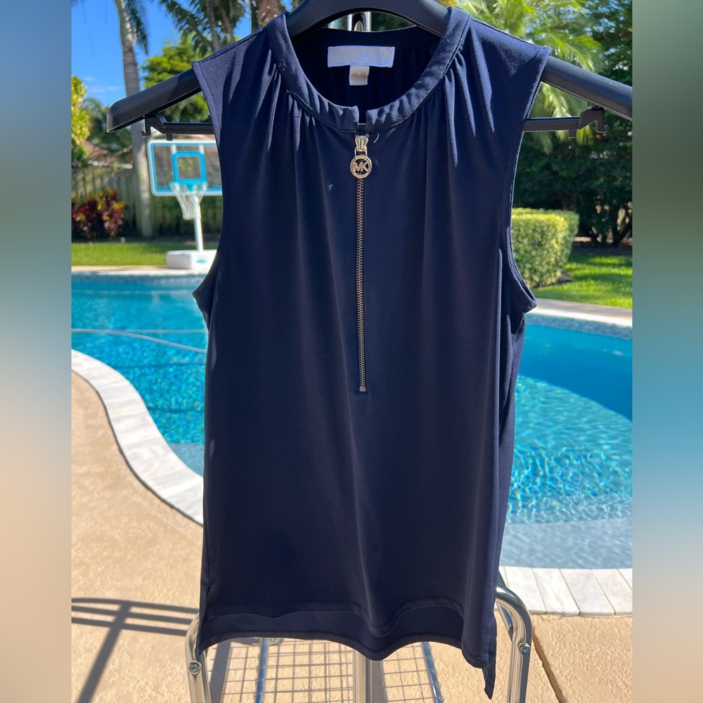 💙 Michael Kors Navy Zip Sleeveless Top - Size S